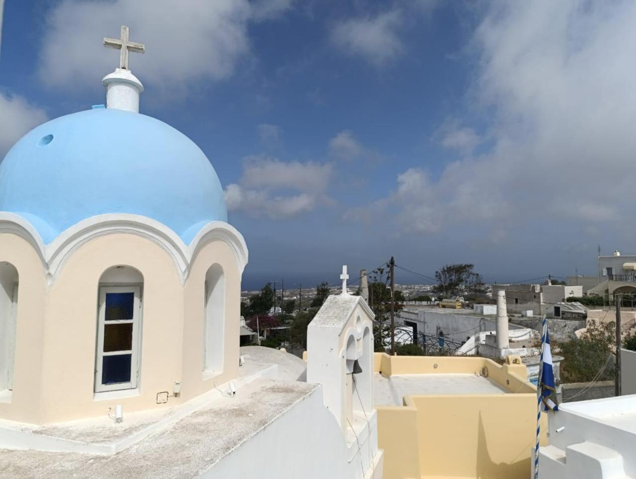 Fira Comfort Rooms Exterior foto