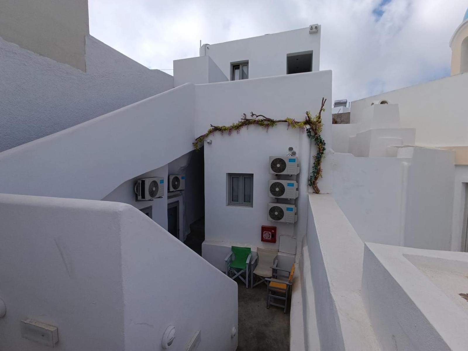 Fira Comfort Rooms Exterior foto