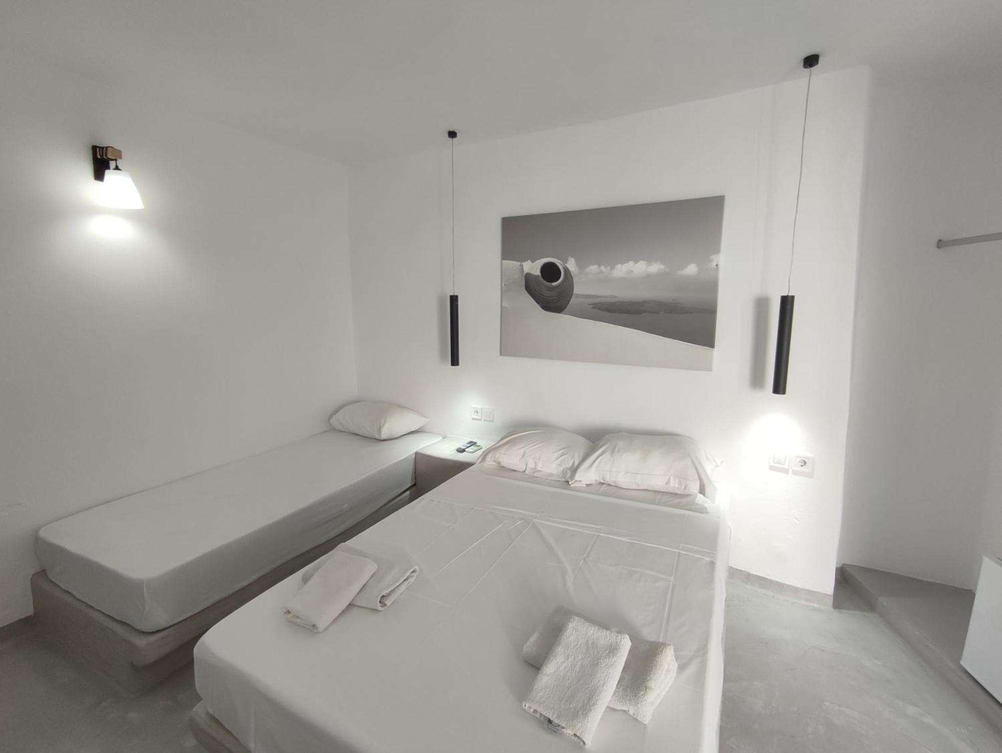 Fira Comfort Rooms Exterior foto