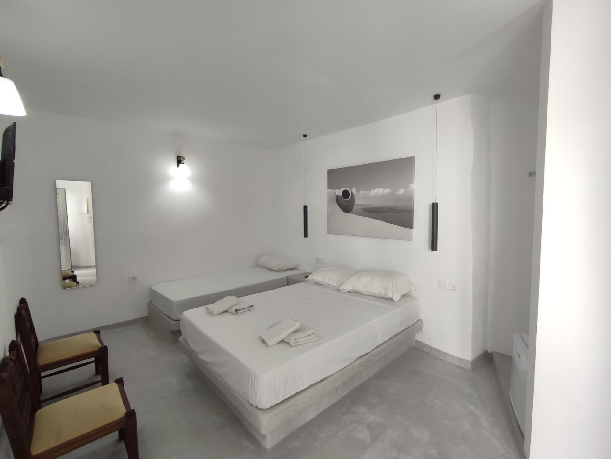 Fira Comfort Rooms Exterior foto