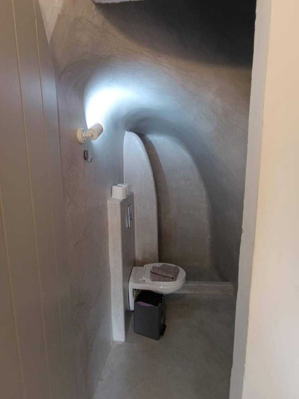 Fira Comfort Rooms Exterior foto