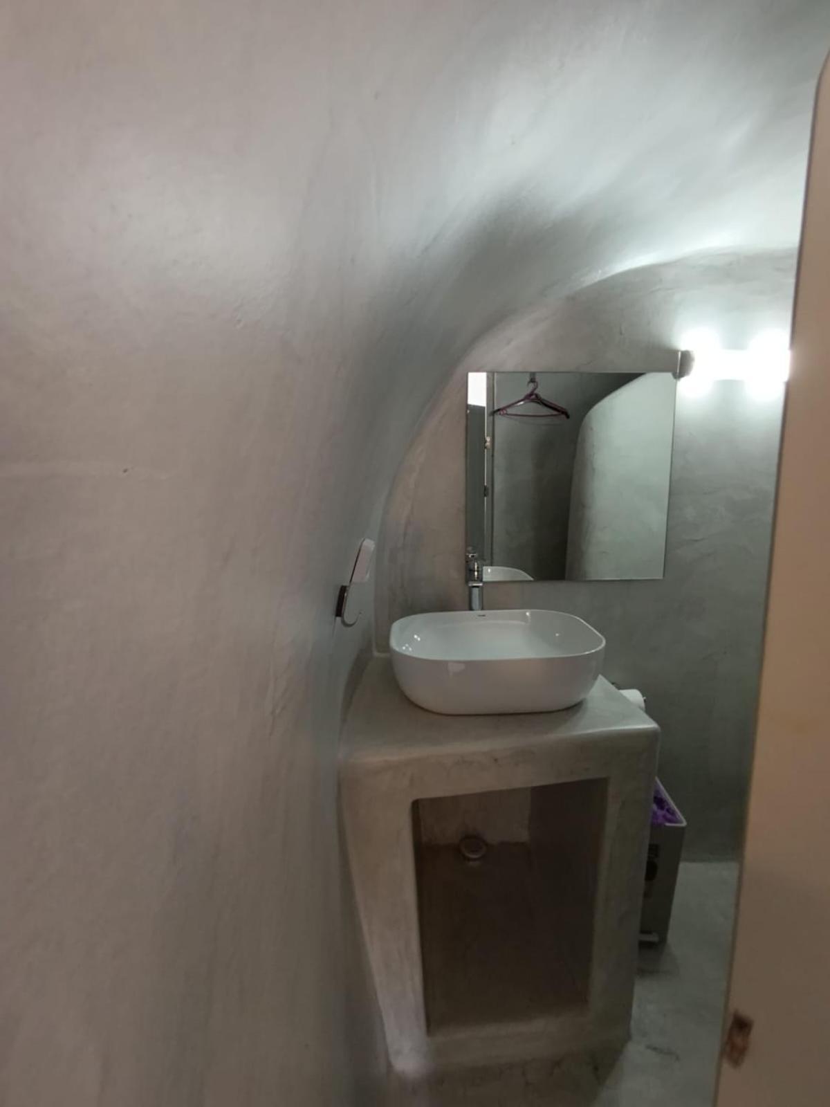 Fira Comfort Rooms Exterior foto